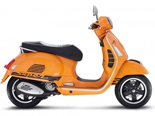 Stickerset Vespa Gts Super (mat zwart met oranje letters) 67333600A3