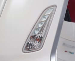 knipperlicht + ledverlichting vespa primavera linksvoor origineel 642650