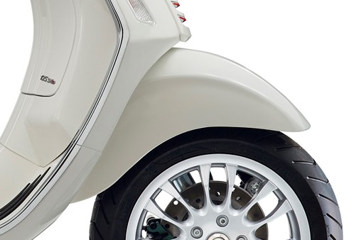 voorspatbord vespa primavera / sprint wit fusion 544 origineel 67364400br