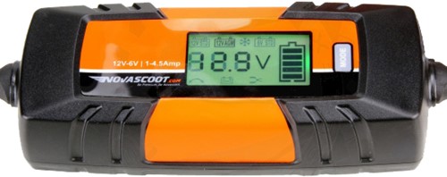 Acculader NOVASCOOT F4 4,5Amp 6V / 12V