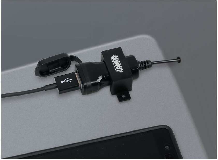 risico Vete Ochtend gymnastiek Telefoon Aansluiting (1.5meter) Draad USB Oplader 12Volt - 24Volt 5V Lampa  (Spat Water Sicht) Cityparts